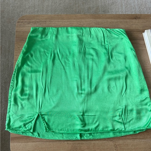 Rails Tate Vibrant Green Satin Mini Skirt Size Small - Picture 5 of 6